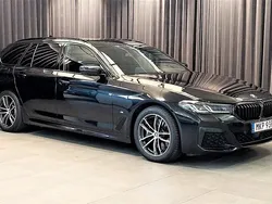 Svart Begagnad 2021 BMW 530e M Sport Kombi | 489 900 kr