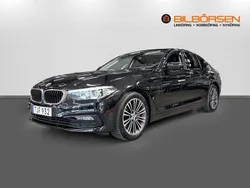 Svart Begagnad 2018 BMW 530e iPerformance Sedan | 229 900 kr (Marknadspris)