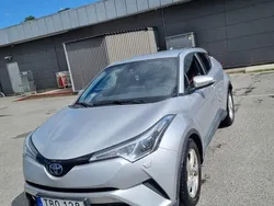 Silver Begagnad 2017 Toyota C-HR Active SUV | 180 000 kr (Marknadspris)