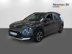 Grå Begagnad 2022 Kia Niro SUV | 289 900 kr (Marknadspris)