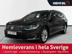 Mörkgrå Begagnad 2018 VW Passat GTE Kombi | 179 900 kr (Marknadspris)
