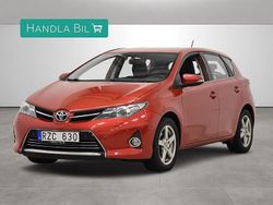 Mörkröd Begagnad 2013 Toyota Auris Executive Halvkombi | 89 900 kr (Marknadspris)