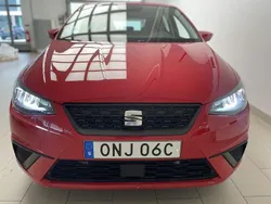 Röd (pure red) Begagnad 2023 Seat Ibiza Style Halvkombi | 189 000 kr (Marknadspris)
