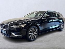 Svart Begagnad 2022 Volvo V60 Kombi | 299 000 kr (Superpris)