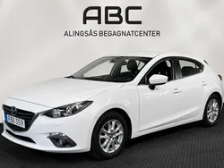 Vit Begagnad 2015 Mazda 3 Core Halvkombi | 109 900 kr (Marknadspris)
