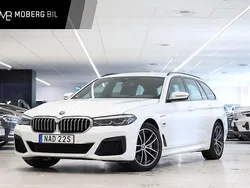Vit Begagnad 2023 BMW 530e M Sport Kombi | 394 900 kr (Marknadspris)