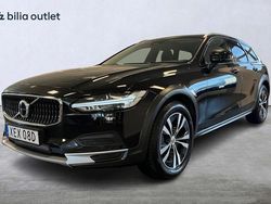 Svart Begagnad 2022 Volvo V90 CC Momentum Kombi | 389 900 kr (Lite dyr)