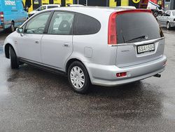 Ljusgrå Begagnad 2001 Honda Stream Minibuss | 19 900 kr