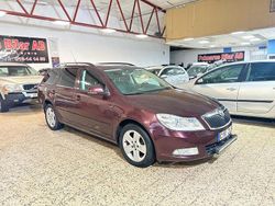 Mörkröd Begagnad 2010 Skoda Octavia Kombi | 65 900 kr (Marknadspris)