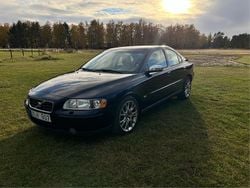 Blå Begagnad 2006 Volvo S60 Dynamic Sedan | 15 000 kr (Superpris)