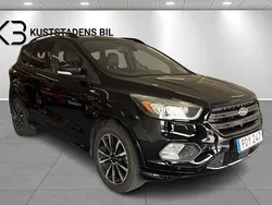 Svart Begagnad 2016 Ford Kuga ST-Line SUV | 119 900 kr (Marknadspris)