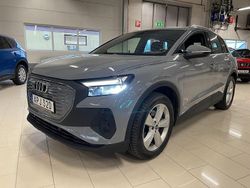 Grå Begagnad 2022 Audi Q4 e-tron Proline SUV | 299 000 kr (Marknadspris)