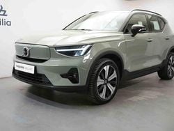 Grön Begagnad 2023 Volvo XC40 Single Motor SUV | 354 900 kr
