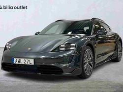 Grå Begagnad 2023 Porsche Taycan Cross Turismo Kombi | 749 900 kr (Marknadspris)