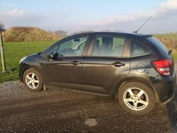 Svart Begagnad 2010 Citroën C3 Halvkombi | 31 900 kr (Marknadspris)