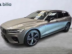 Grå Begagnad 2022 Volvo V60 R-Design Kombi | 464 900 kr (Bra pris)