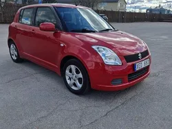 Röd Begagnad 2006 Suzuki Swift Halvkombi | 26 000 kr (Marknadspris)