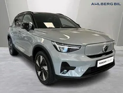 Grå Begagnad 2023 Volvo XC40 Core SUV | 459 500 kr