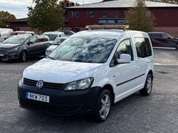Vit Begagnad 2014 VW Caddy Minibuss | 69 900 kr (Marknadspris)