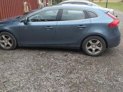 Blå Begagnad 2014 Volvo V40 Kombi | 105 000 kr (Bra pris)