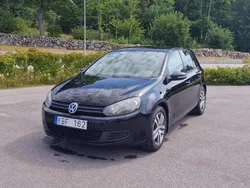 Svart Begagnad 2011 VW Golf VI Halvkombi | 64 000 kr (Marknadspris)