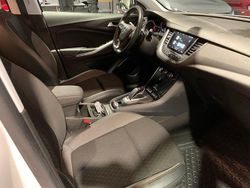 Vit Begagnad 2020 Opel Grandland X Design Edition SUV | 209 900 kr (Marknadspris)