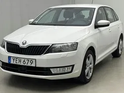 Vit Begagnad 2017 Skoda Rapid | 99 000 kr
