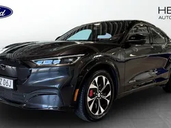Mörkgrå (grey) Begagnad 2021 Ford Mustang Mach-E SUV | 349 900 kr (Superpris)