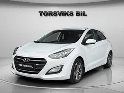 Vit Begagnad 2015 Hyundai i30 Comfort Halvkombi | 89 900 kr (Marknadspris)