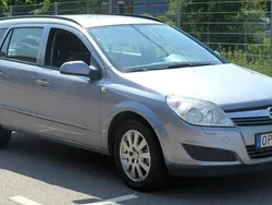 Grå Begagnad 2007 Opel Astra Kombi | 39 900 kr (Marknadspris)