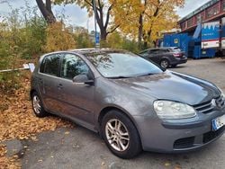 Grå Begagnad 2007 VW Golf V Trendline Halvkombi | 25 000 kr (Marknadspris)
