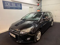 Svart Begagnad 2014 Ford Focus Titanium Kombi | 74 900 kr (Marknadspris)