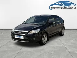 Svart Begagnad 2011 Ford Focus Platinum Halvkombi | 36 500 kr (Marknadspris)