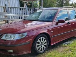 Röd Begagnad 2005 Saab 9-5 Linear Kombi | 12 000 kr (Marknadspris)