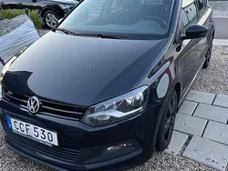 Svart Begagnad 2014 VW Polo Halvkombi | 53 000 kr (Bra pris)