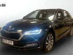 Blå Begagnad 2020 Skoda Octavia Style Kombi | 259 900 kr (Marknadspris)