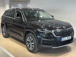 Svart (black magic pärleffekt me) Begagnad 2022 Skoda Kodiaq Style SUV | 379 900 kr (Marknadspris)