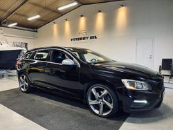 Svart Begagnad 2013 Volvo V60 R-Design Kombi | 139 900 kr (Lite dyr)