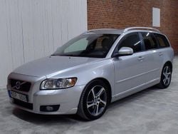 Ljusgrå Begagnad 2011 Volvo V50 Momentum Kombi | 39 900 kr (Marknadspris)