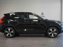 Svart Begagnad 2023 Volvo XC40 Single Motor SUV | 334 900 kr