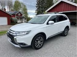 Vit Begagnad 2016 Mitsubishi Outlander SUV | 179 000 kr (Marknadspris)
