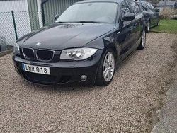 Svart Begagnad 2010 BMW 118 Halvkombi | 50 000 kr (Bra pris)