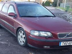 Röd Begagnad 2002 Volvo V70 Kombi | 12 000 kr (Bra pris)
