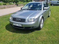 Grå Begagnad 2003 Audi A4 Kombi | 31 900 kr (Lite dyr)
