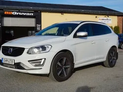 Vit Begagnad 2016 Volvo XC60 R-Design SUV | 179 900 kr