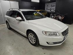 Vit Begagnad 2015 Volvo V70 Momentum Kombi | 145 000 kr (Lite dyr)