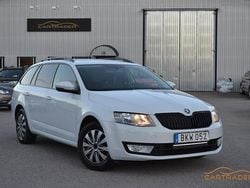 Vit Begagnad 2014 Skoda Octavia Ambition Kombi | 54 900 kr (Superpris)