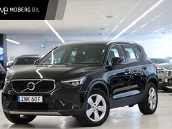 Svart Begagnad 2022 Volvo XC40 Core SUV | 349 900 kr (Marknadspris)