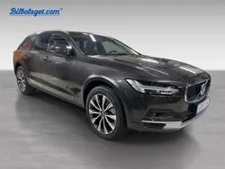Grå Begagnad 2024 Volvo V90 CC Plus Kombi | 526 900 kr (Dyr)