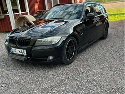 Svart Begagnad 2011 BMW 318 Comfort Edition Kombi | 55 000 kr (Marknadspris)